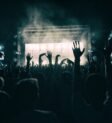 crowd-1056764_1280